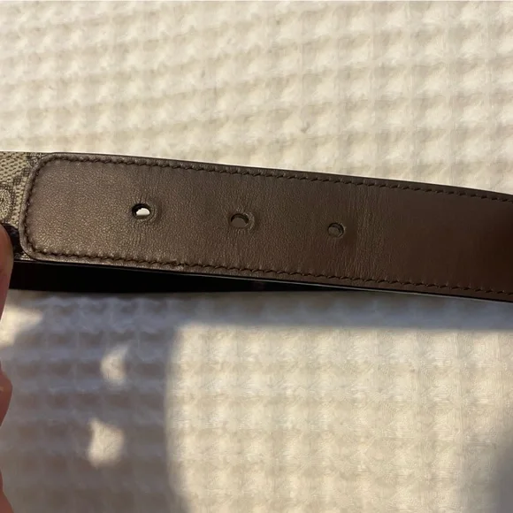 Gucci Monogram Belt with Gold Double G Buckle - Picture 2 of 4